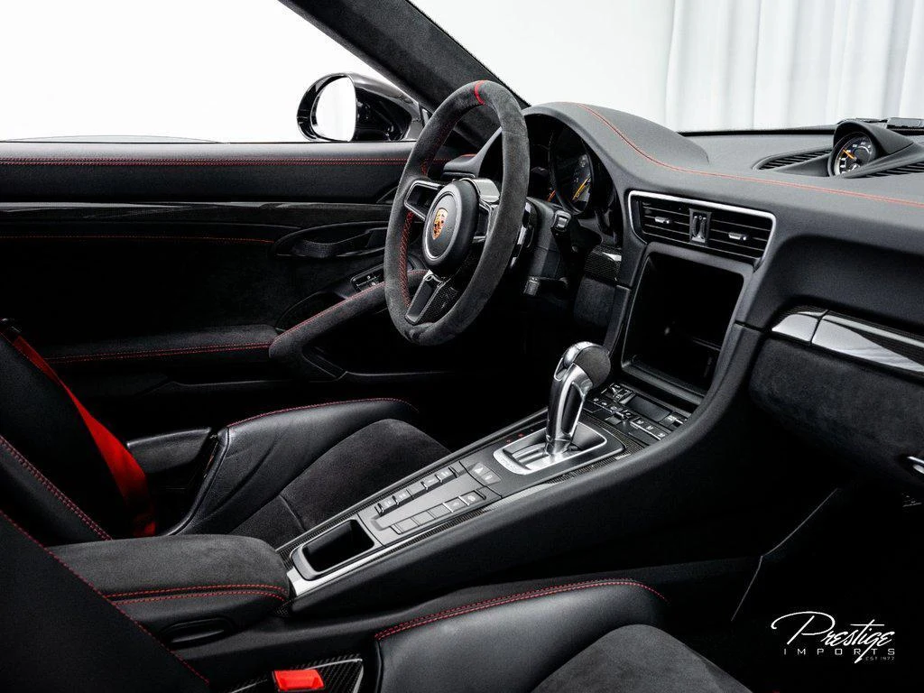 2018 Porsche 911 (991.2) GT2 RS, 27/30