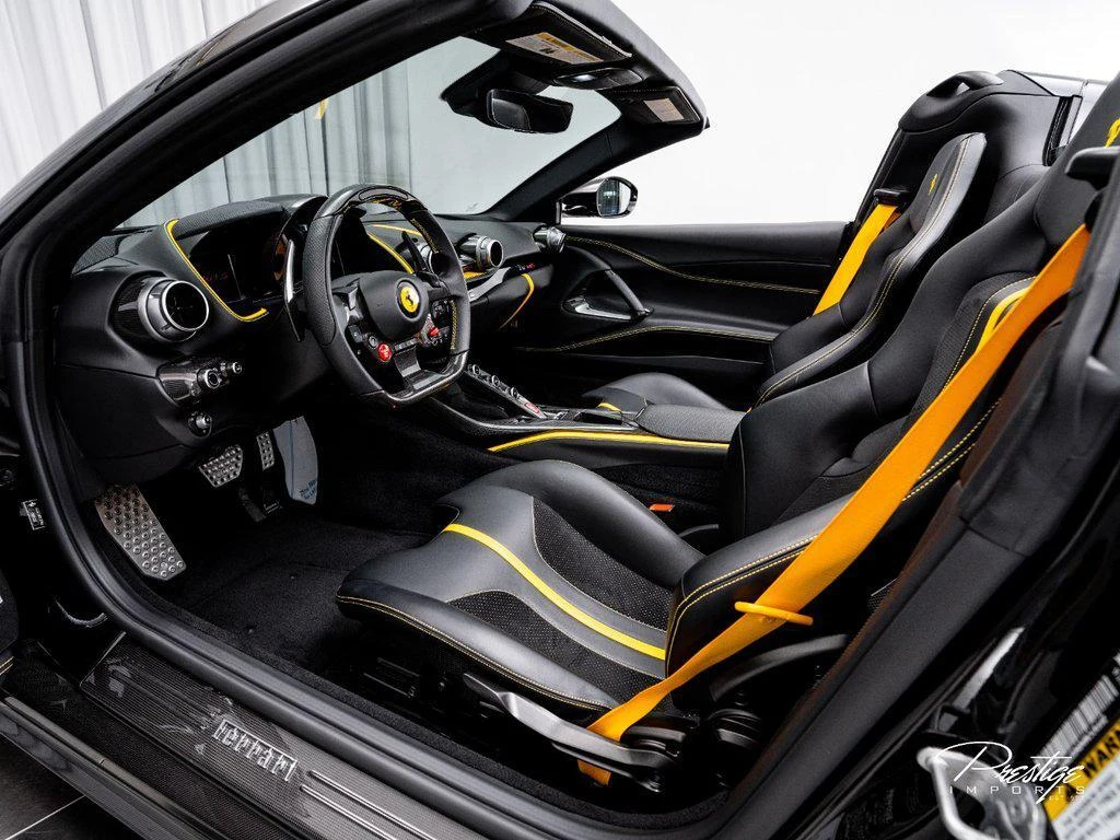2022 Ferrari 812 GTS, 20/30