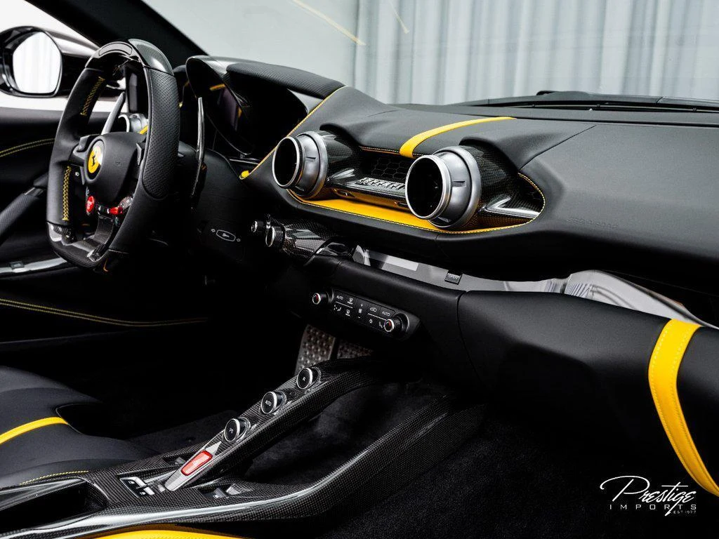 2022 Ferrari 812 GTS, 27/30