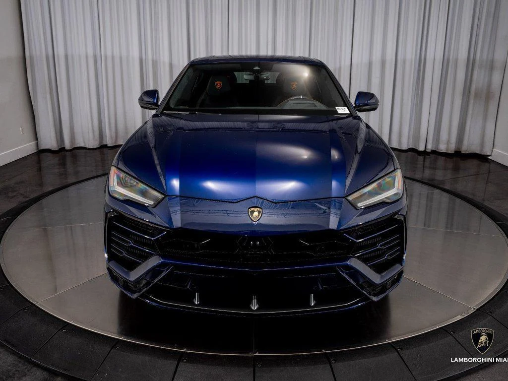 2020 Lamborghini Urus, 2/30