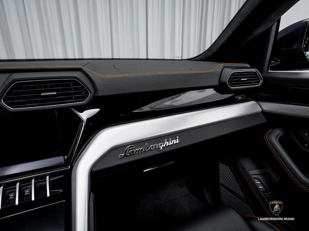 2020 Lamborghini Urus, 15/30