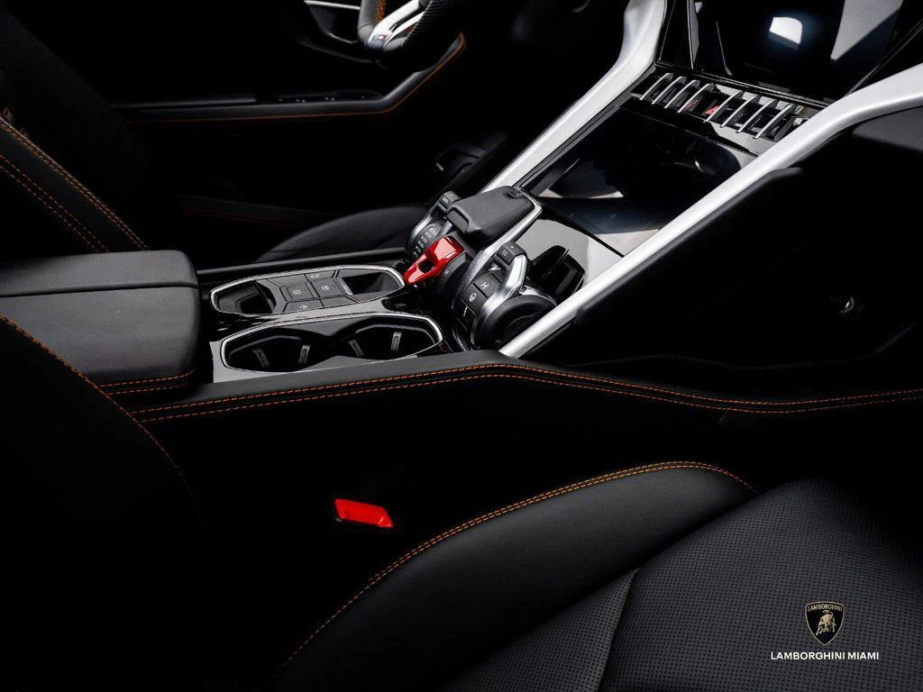 2020 Lamborghini Urus, 24/30
