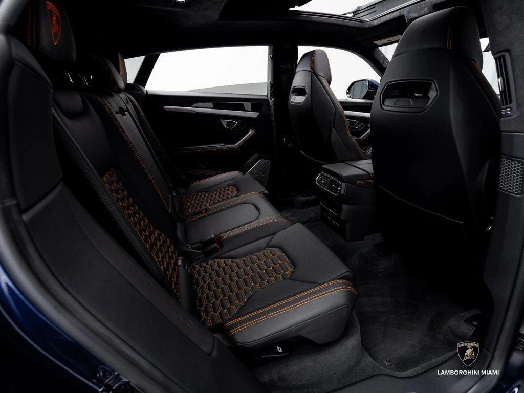 2020 Lamborghini Urus, 28/30