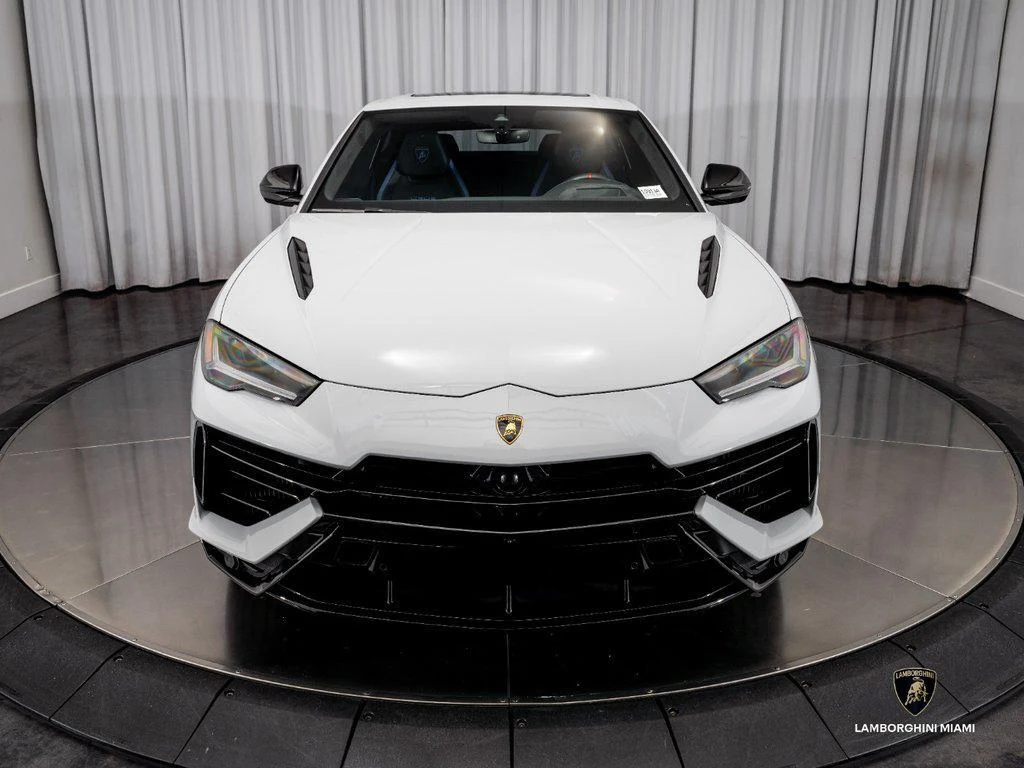 2023 Lamborghini Urus S, 2/30