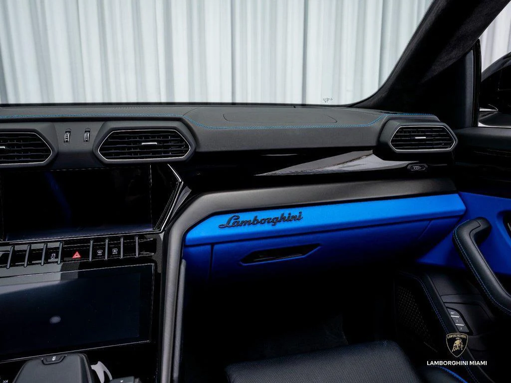 2023 Lamborghini Urus S, 22/30