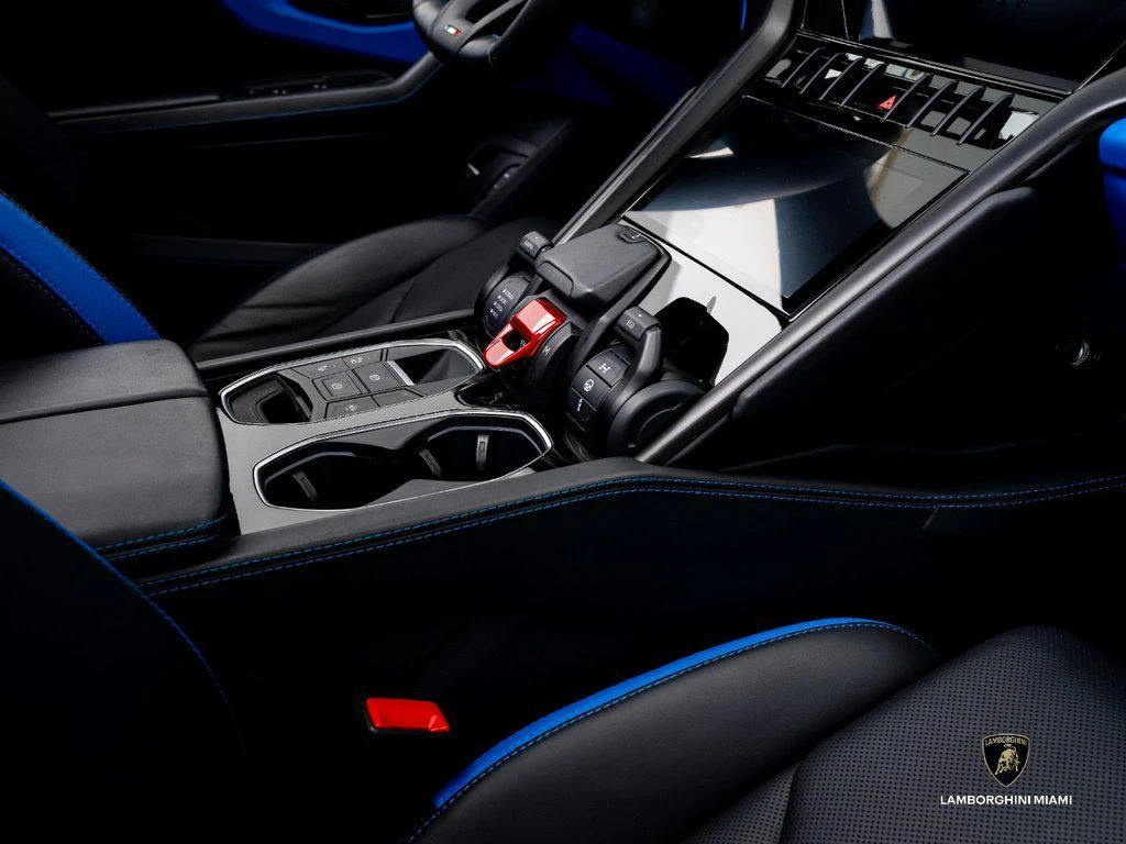 2023 Lamborghini Urus S, 24/30