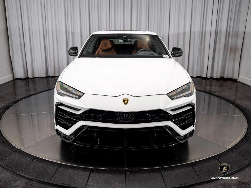 2022 Lamborghini Urus, 2/30