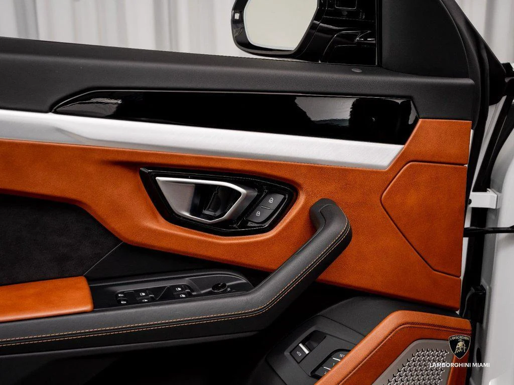2022 Lamborghini Urus, 11/30