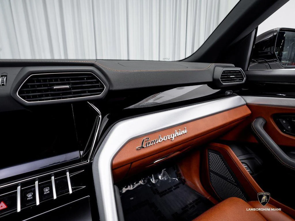 2022 Lamborghini Urus, 15/30