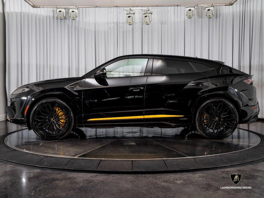 2025 Lamborghini Urus SE AWD, 4/30