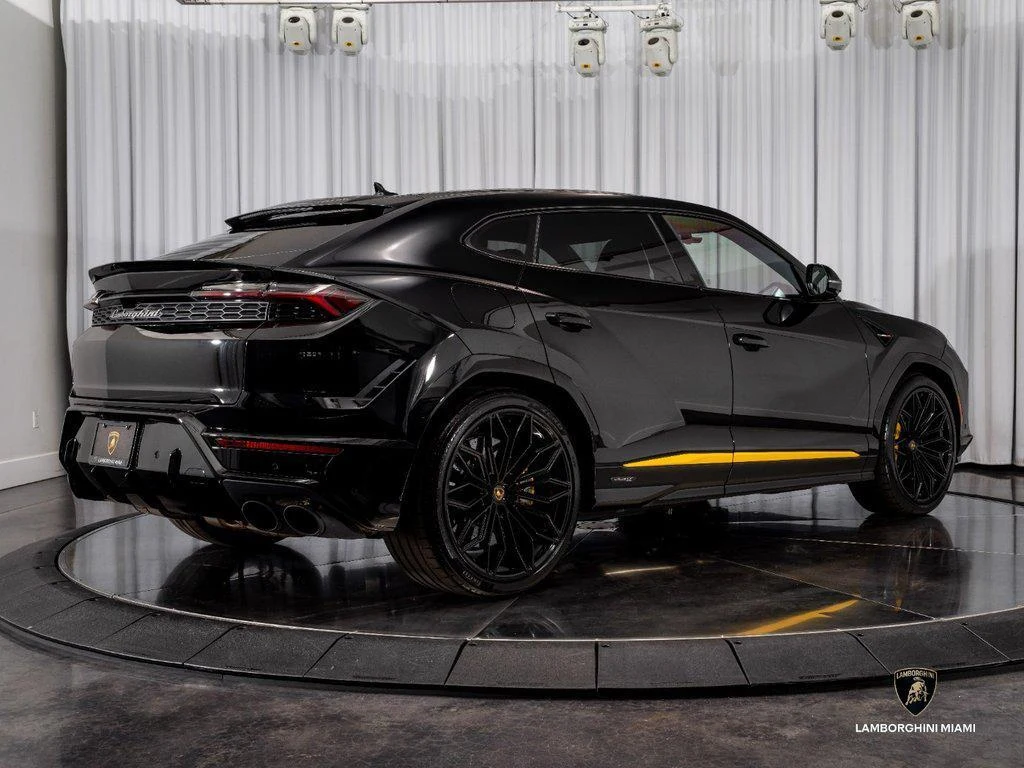 2025 Lamborghini Urus SE AWD, 8/30