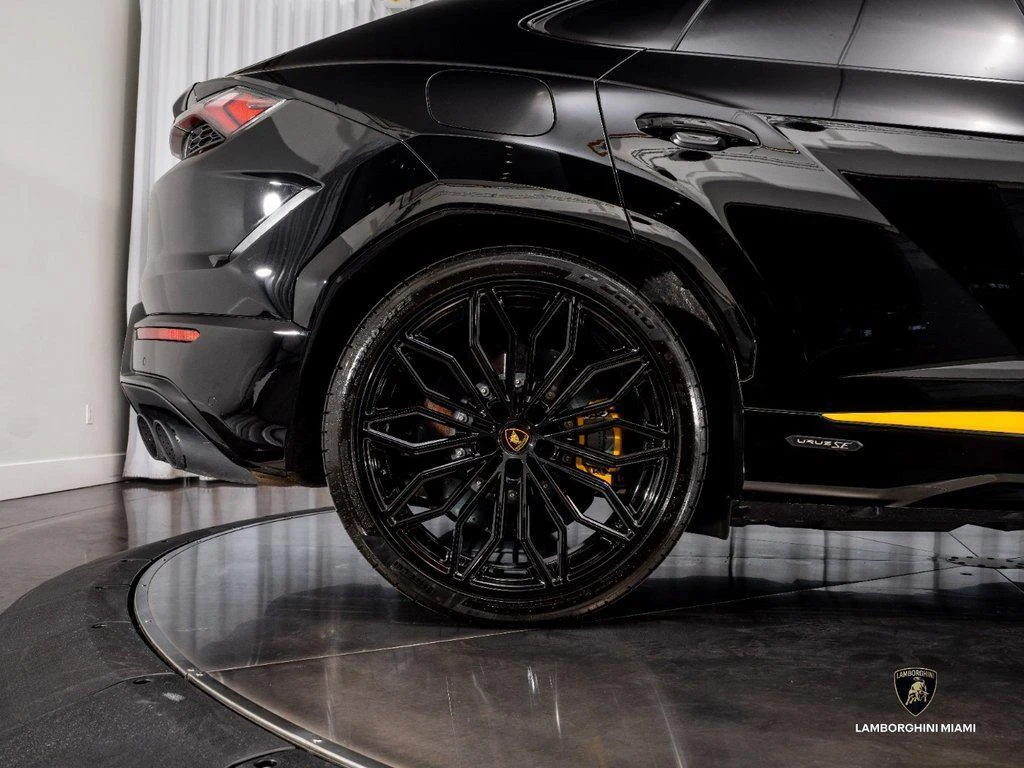 2025 Lamborghini Urus SE AWD, 9/30
