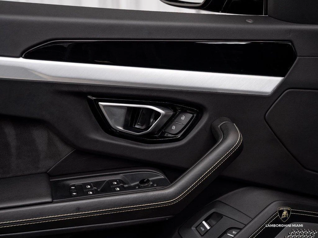 2019 Lamborghini Urus, 11/30