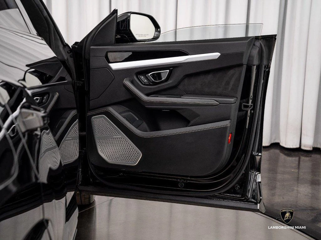 2019 Lamborghini Urus, 20/30