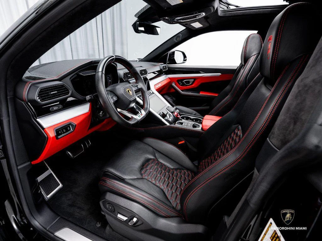 2022 Lamborghini Urus, 12/30