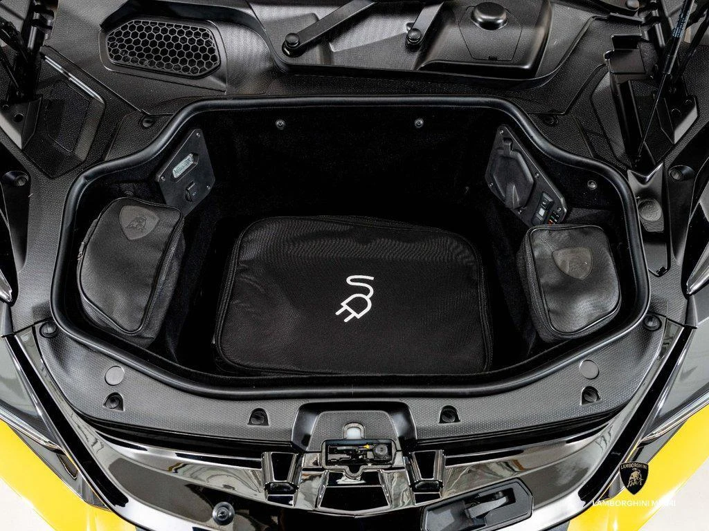 2024 Lamborghini Revuelto, 3/30