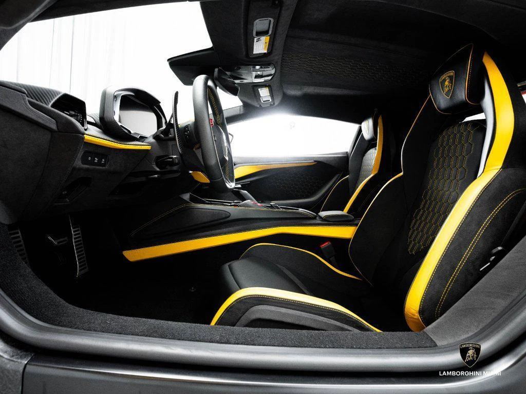 2024 Lamborghini Revuelto, 18/30
