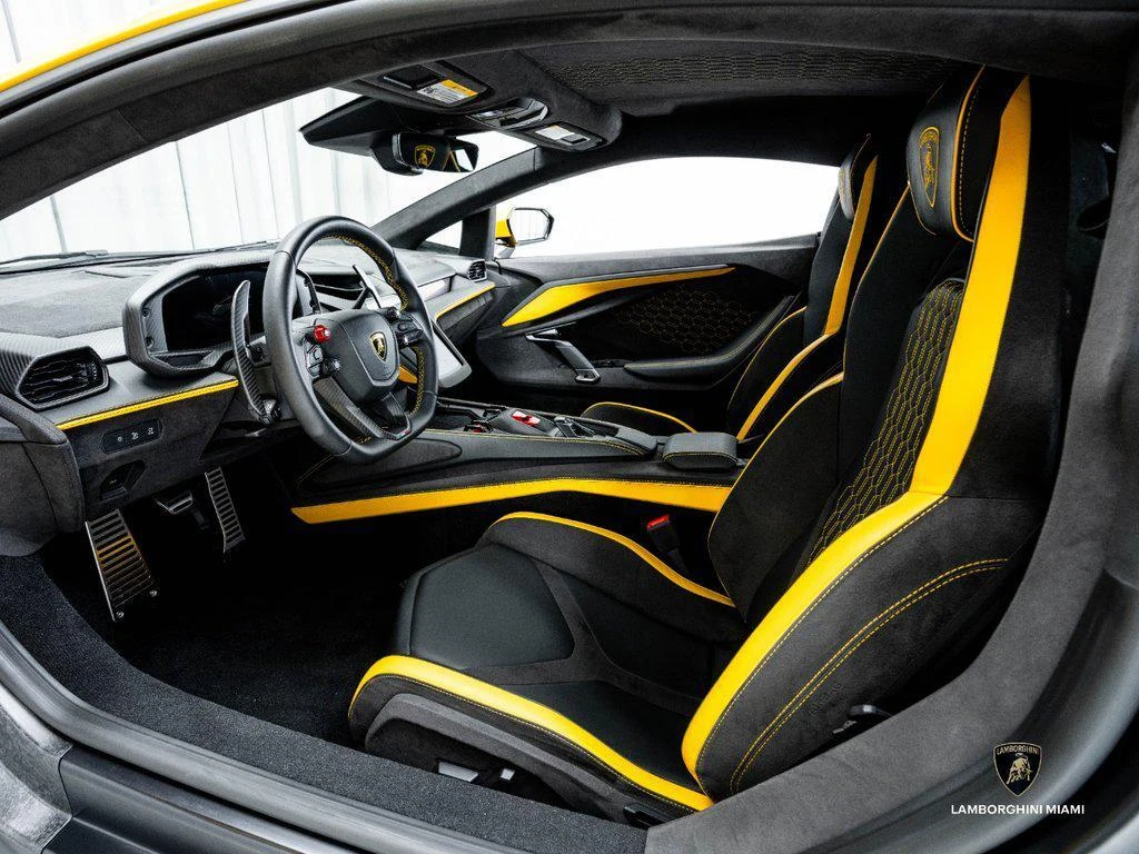 2024 Lamborghini Revuelto, 19/30