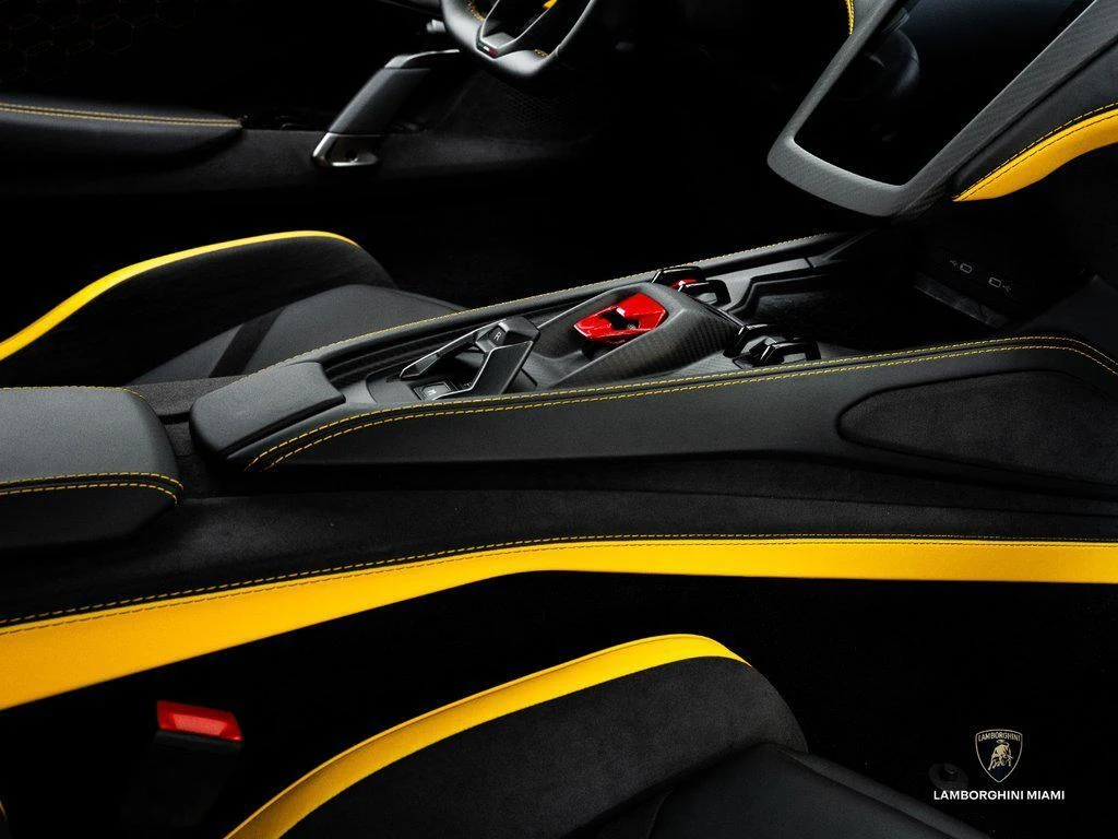 2024 Lamborghini Revuelto, 27/30
