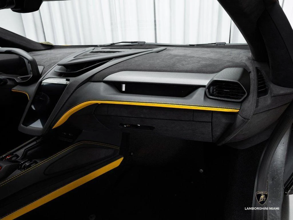 2024 Lamborghini Revuelto, 28/30