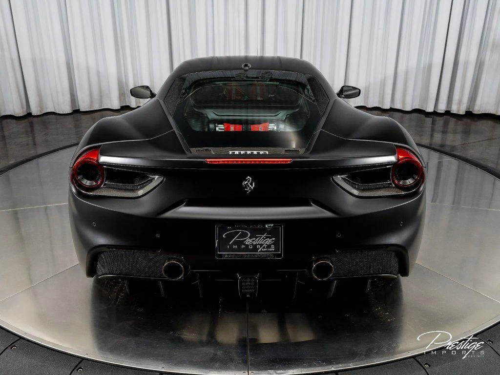 2016 Ferrari 488 GTB, 10/30