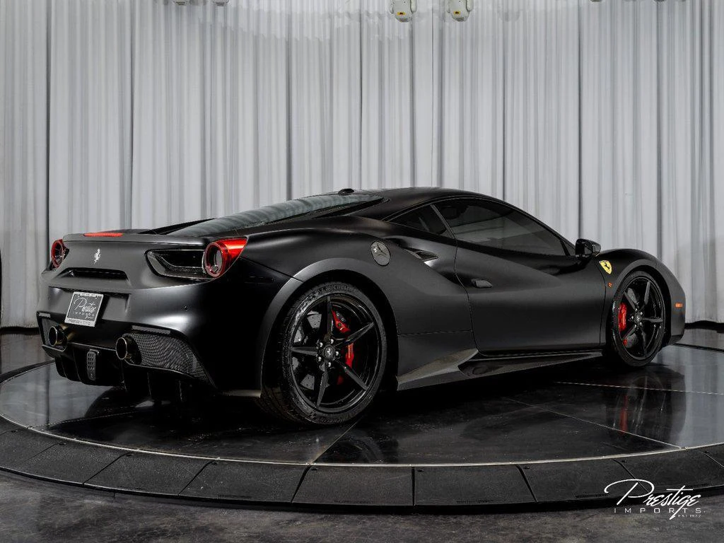 2016 Ferrari 488 GTB, 12/30