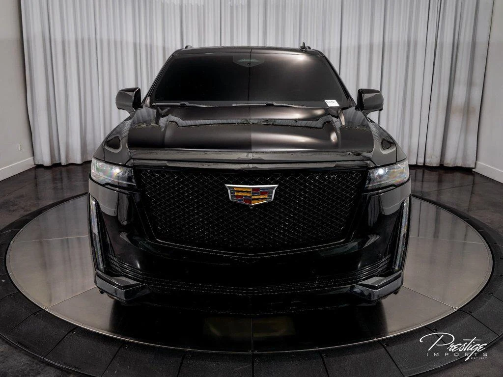 2022 Cadillac Escalade Sport, 2/30