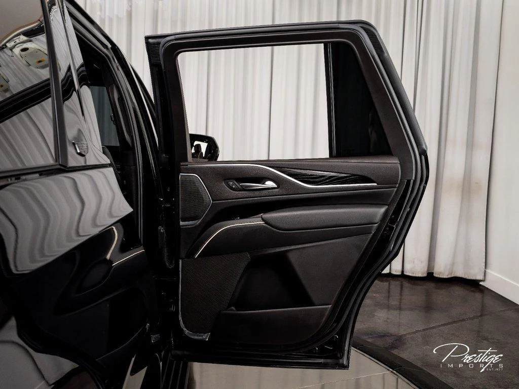2022 Cadillac Escalade Sport, 28/30