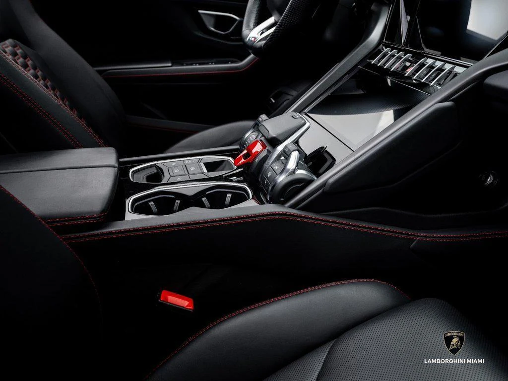 2023 Lamborghini Urus S, 24/30