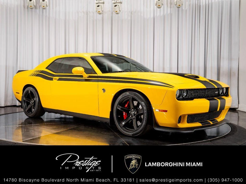 Dodge Challenger SRT Hellcat | Lamborghini Miami
