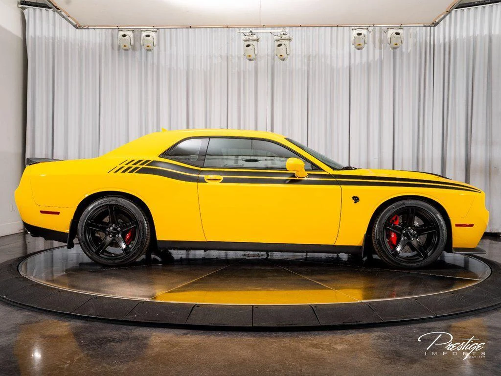 2017 Dodge Challenger SRT Hellcat, 10/30