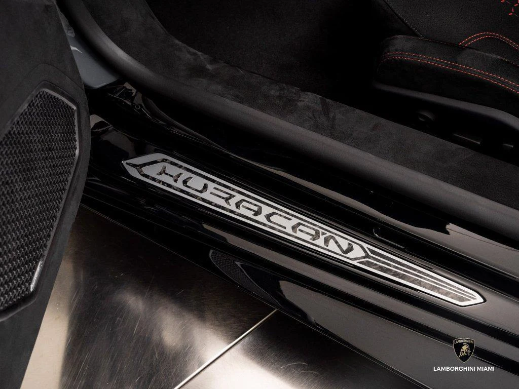 2018 Lamborghini Huracán Performante Spyder, 17/30