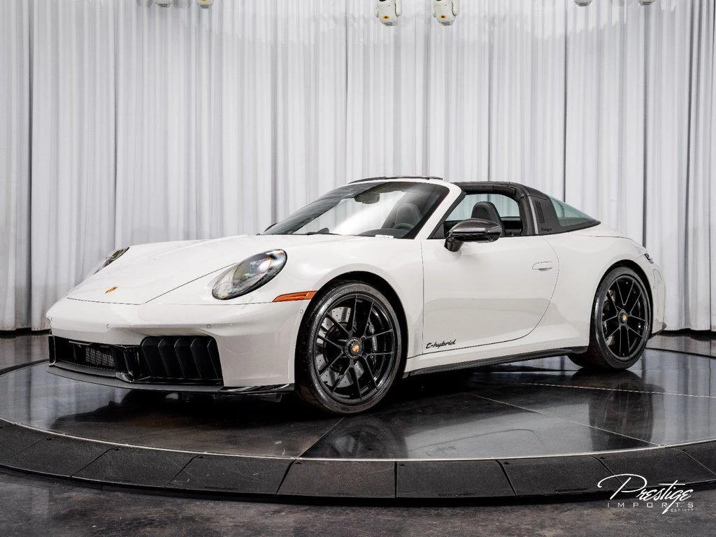2025 Porsche 911 (992) Targa 4 GTS, 6/30