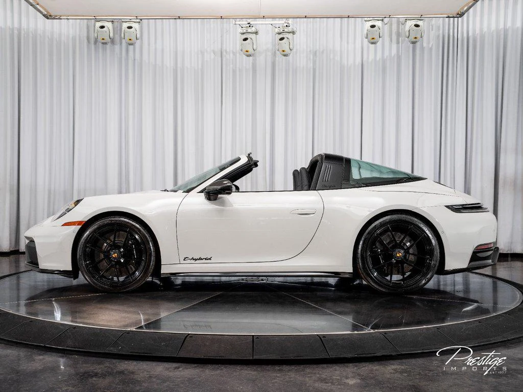 2025 Porsche 911 (992) Targa 4 GTS, 7/30