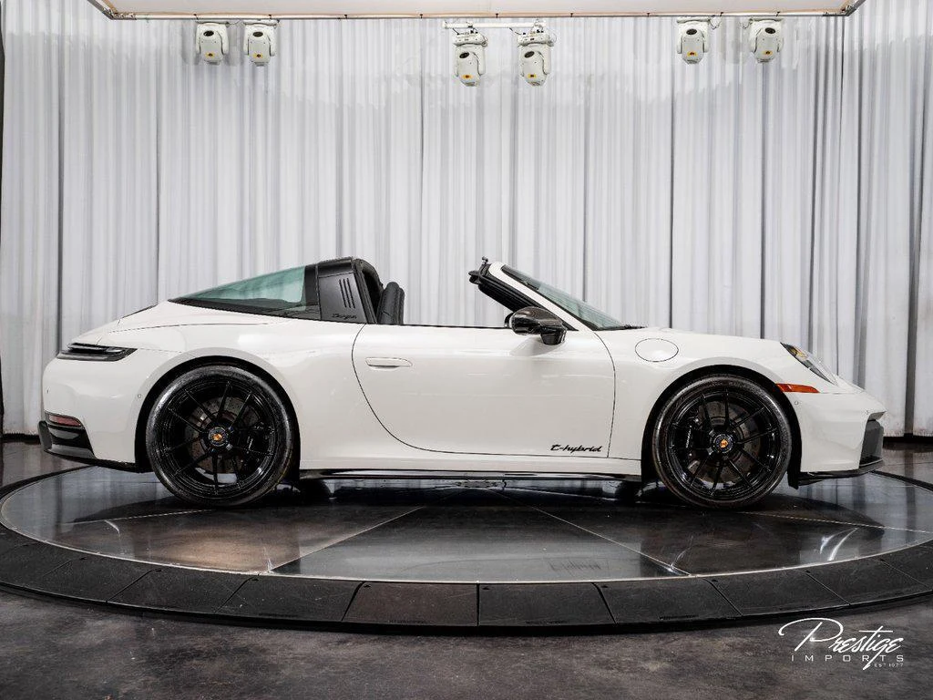 2025 Porsche 911 (992) Targa 4 GTS, 12/30