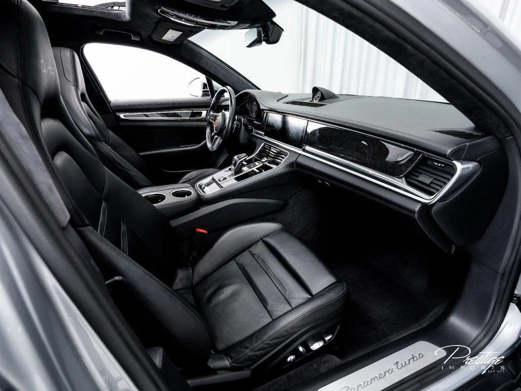 2017 Porsche Panamera Turbo, 21/30
