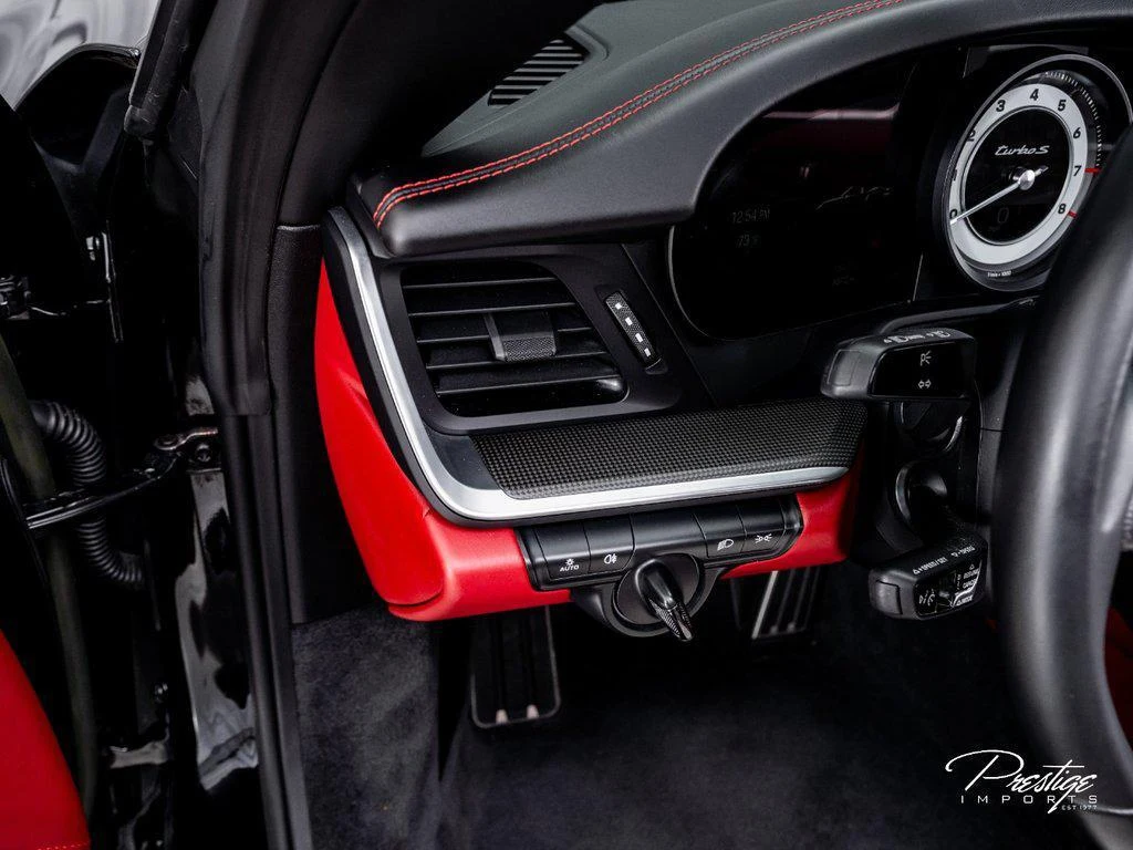 2022 Porsche 911 (992.1) Turbo S Cabriolet, 19/30