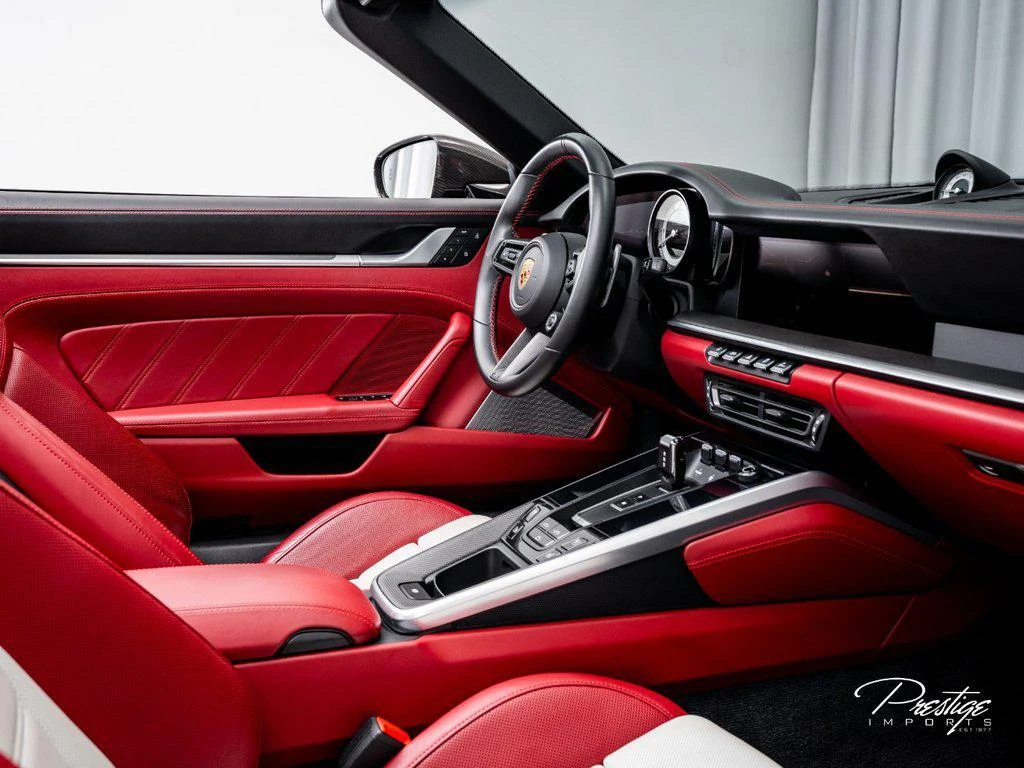 2022 Porsche 911 (992.1) Turbo S Cabriolet, 26/30
