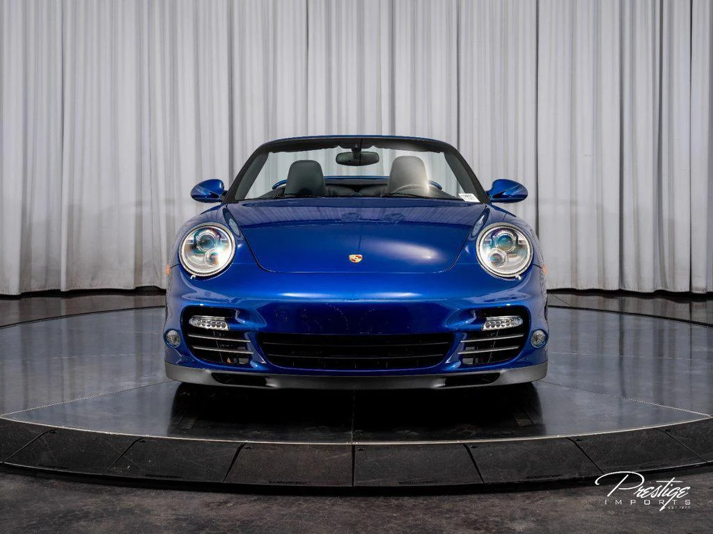 2011 Porsche 911 (997.2) Turbo S Cabriolet, 2/30