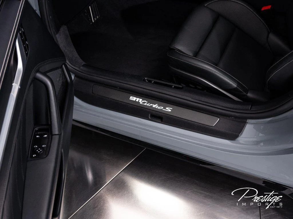 2025 Porsche 911 (992.1) Turbo S, 16/30