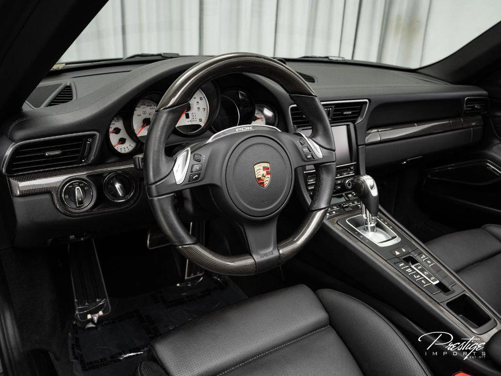 2014 Porsche 911 (991.1) Turbo S Cabriolet, 19/30
