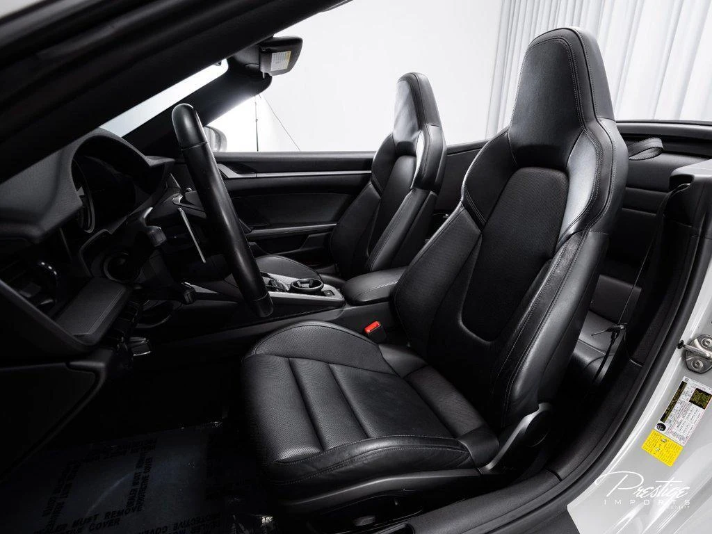 2021 Porsche 911 (992.1) Carrera 4 Cabriolet, 16/30