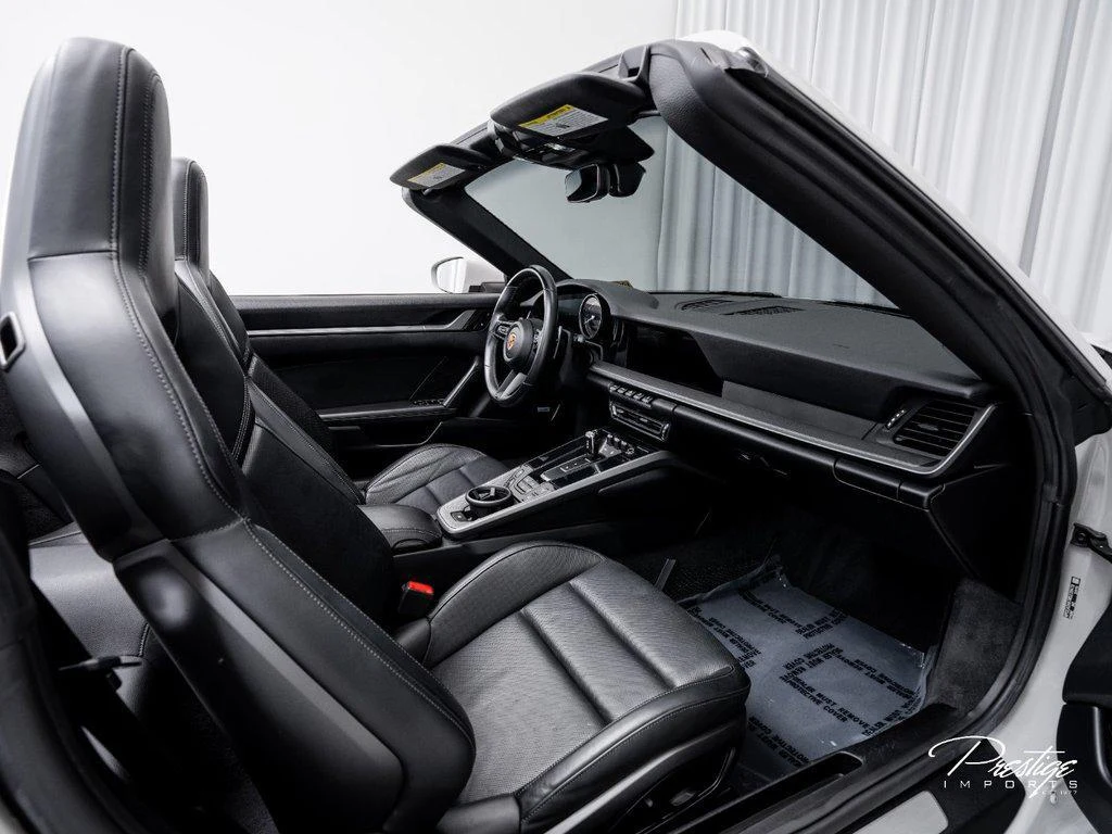 2021 Porsche 911 (992.1) Carrera 4 Cabriolet, 25/30