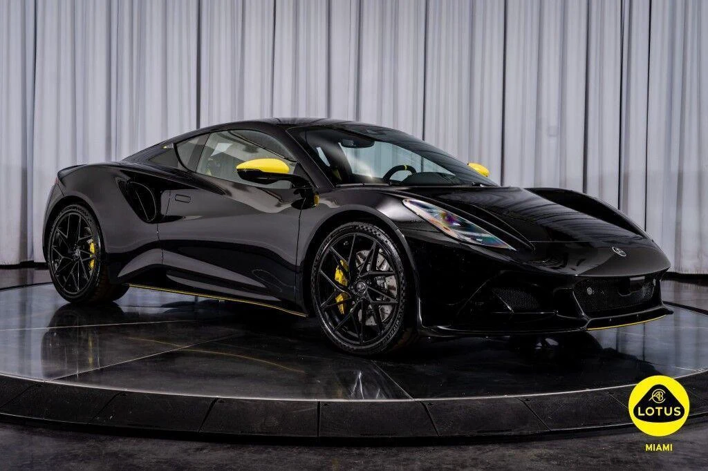 2026 Lotus Emira V6 SE Racing Line, 13/30
