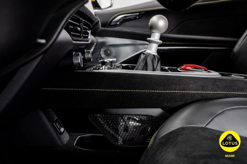 2026 Lotus Emira V6 SE Racing Line, 19/30