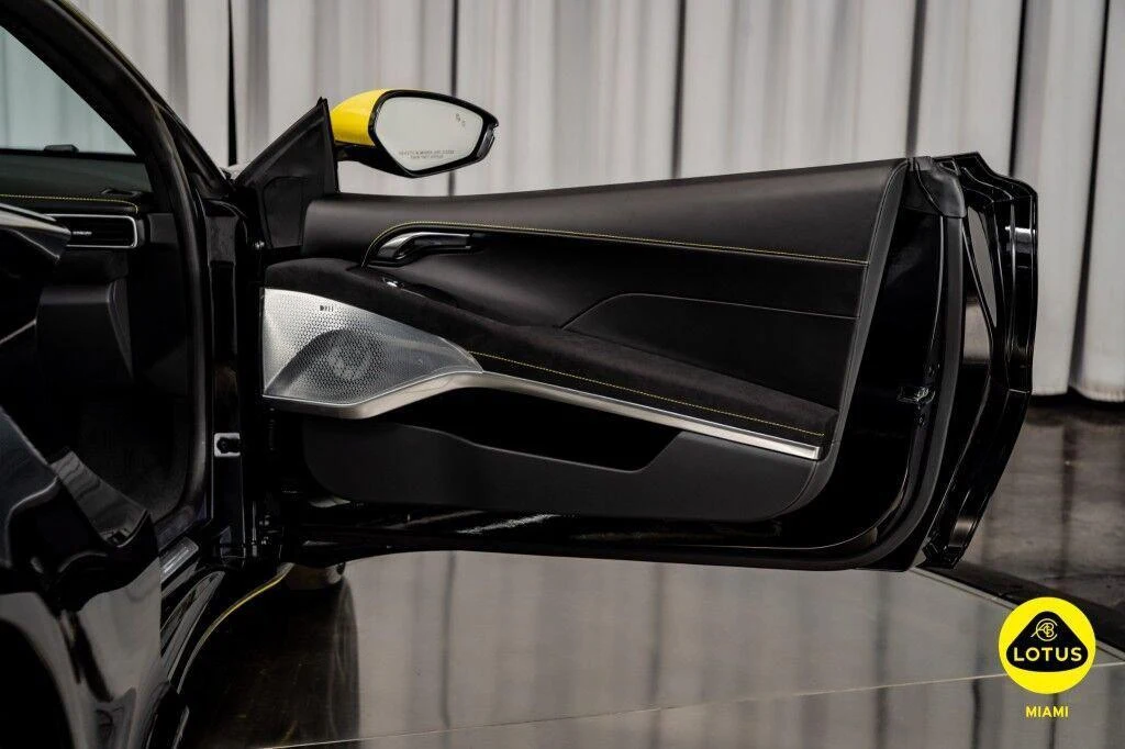 2026 Lotus Emira V6 SE Racing Line, 22/30