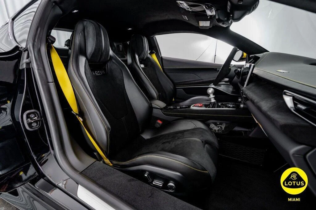 2026 Lotus Emira V6 SE Racing Line, 24/30