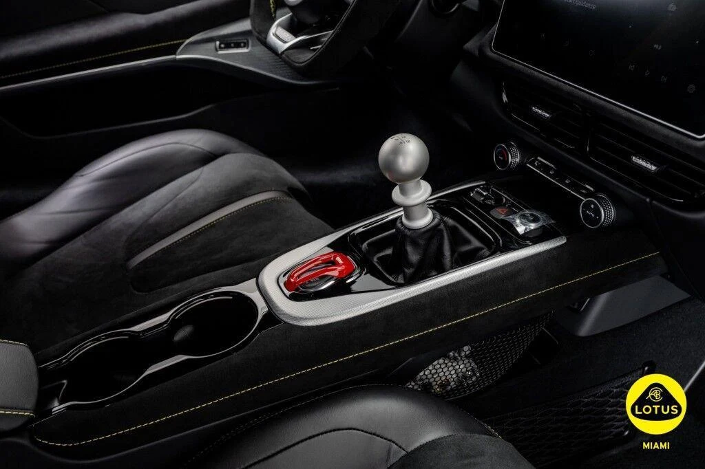 2026 Lotus Emira V6 SE Racing Line, 27/30