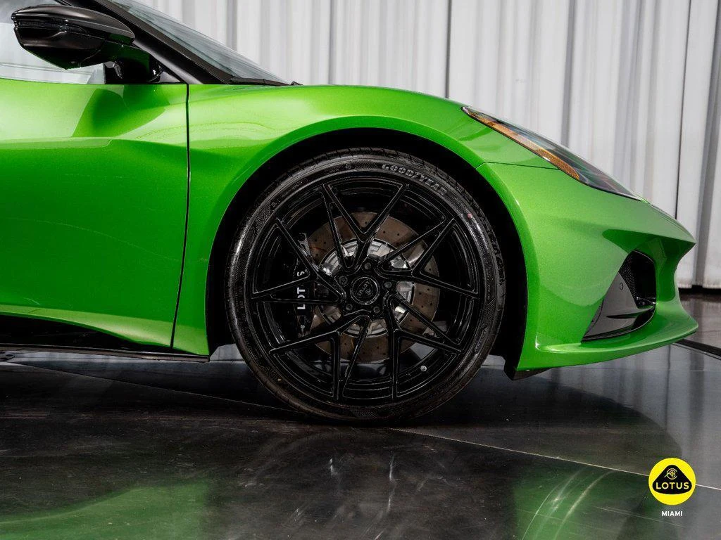 2026 Lotus Emira V6 SE, 9/30
