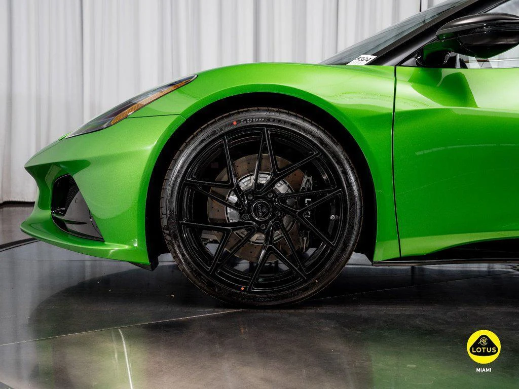 2026 Lotus Emira V6 SE, 10/30